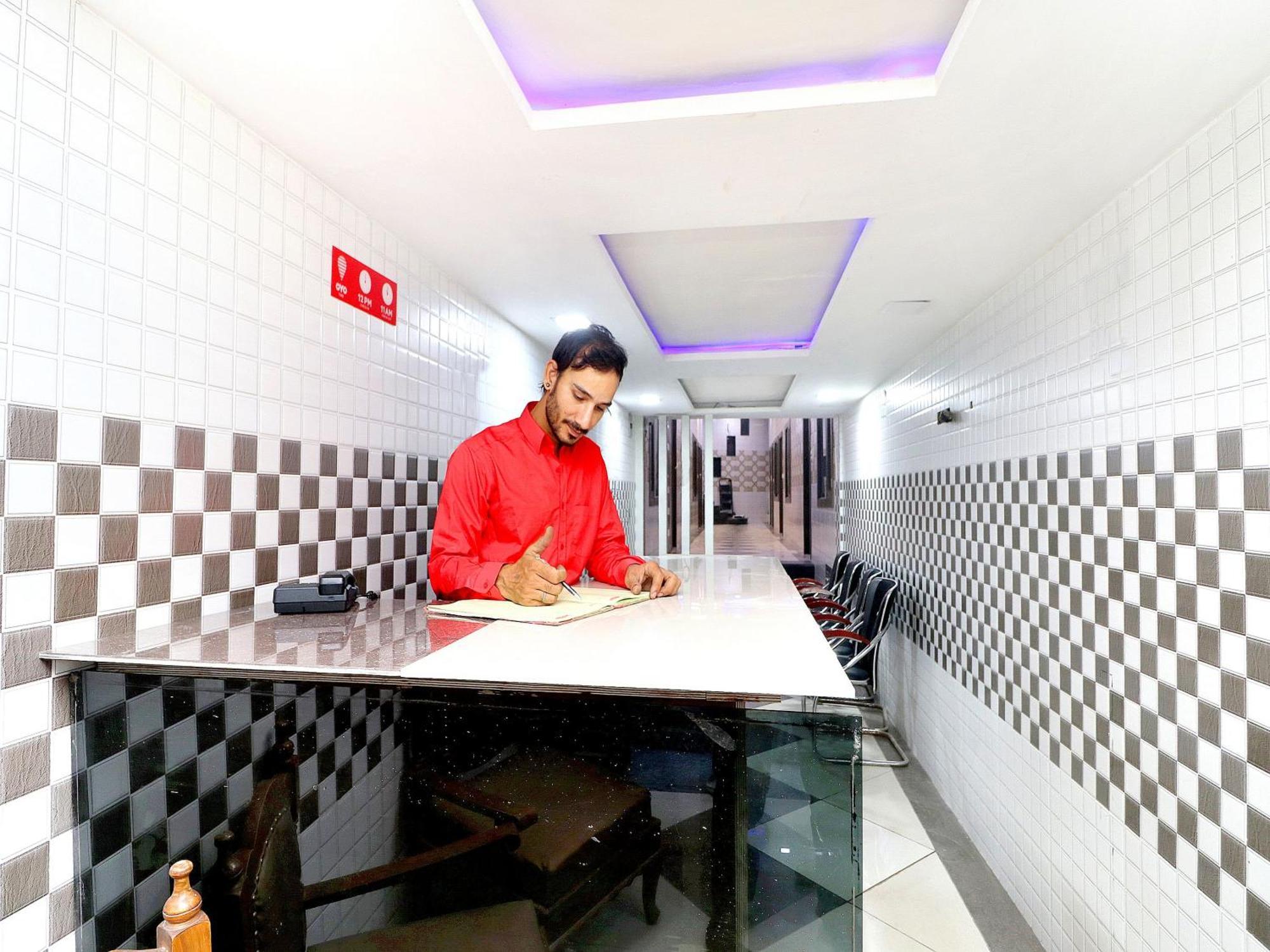 Hotel Max Jalandhar Extérieur photo